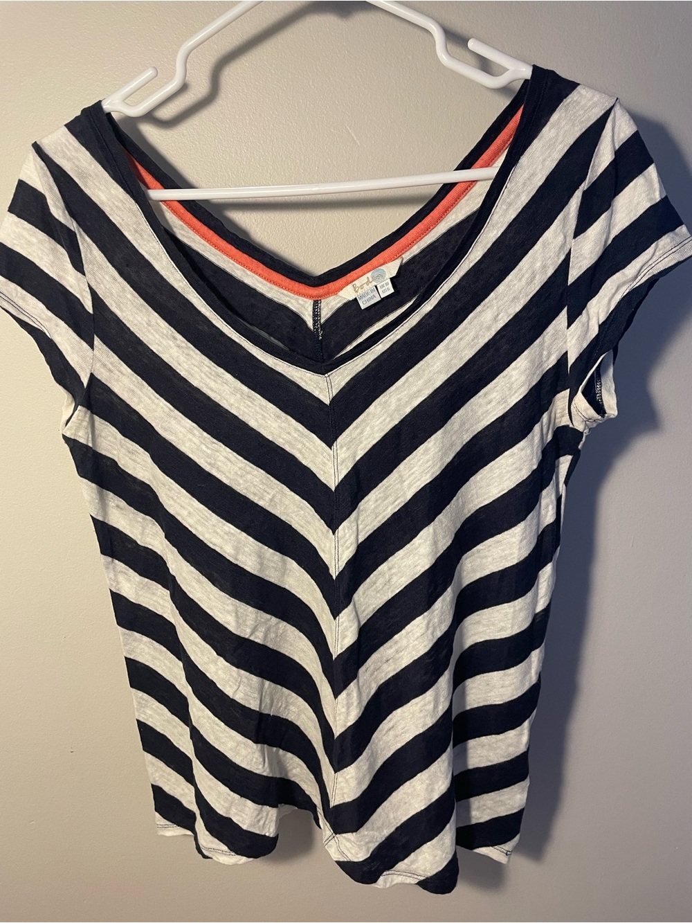 Boden Chevron Striped Short Sleeve V-Neck Tee Top Blue White, size US 6